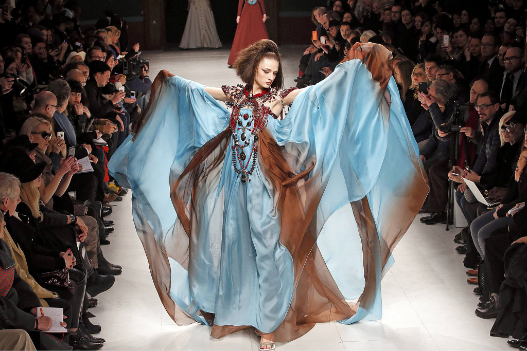 A model presents a creation by French designer Julien Fournie as part of his Haute Couture Spring Summer 2015 fashion show in Paris January 27, 2015. REUTERS/Charles Platiau (FRANCE - Tags: FASHION TPX IMAGES OF THE DAY)